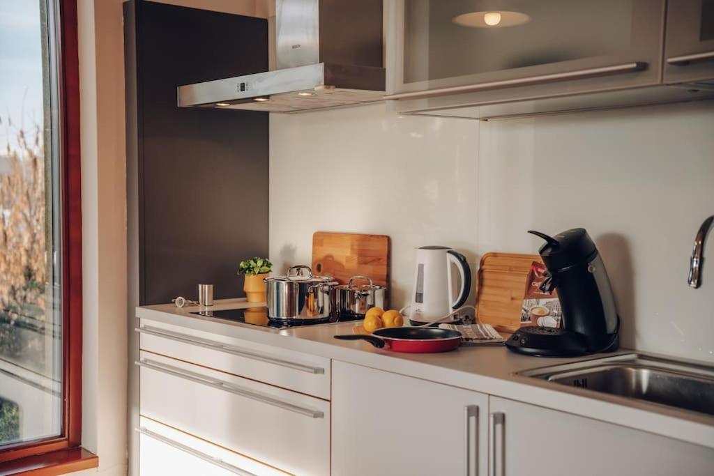 Design 3Bd Apartment Cooking Area In Architect Villa Praga Esterno foto